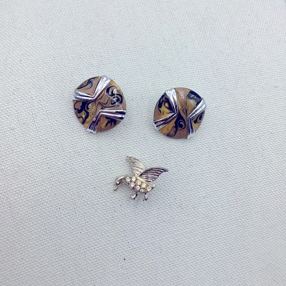 Vintage Yellow Black Silver Tone Earrings Bundle/ Nemo Brooch - Picture 1 of 8